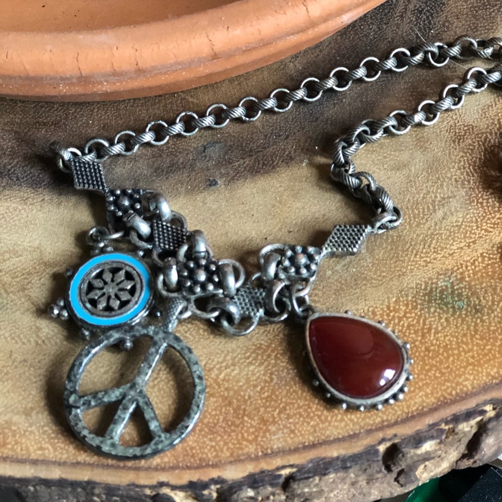 Lucky brand peace sign necklace